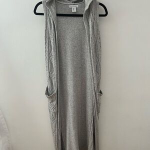 🚫Sold🚫 Modest Cupcakes & Cashmere
Hooded Grey Sweater Vest Knitted
Duster
